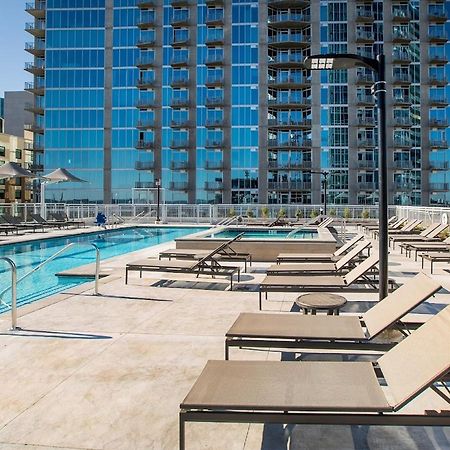 Placemakr Premier Sobro Nashville Esterno foto The pool at the Ritz-Carlton, Downtown, Los Angeles