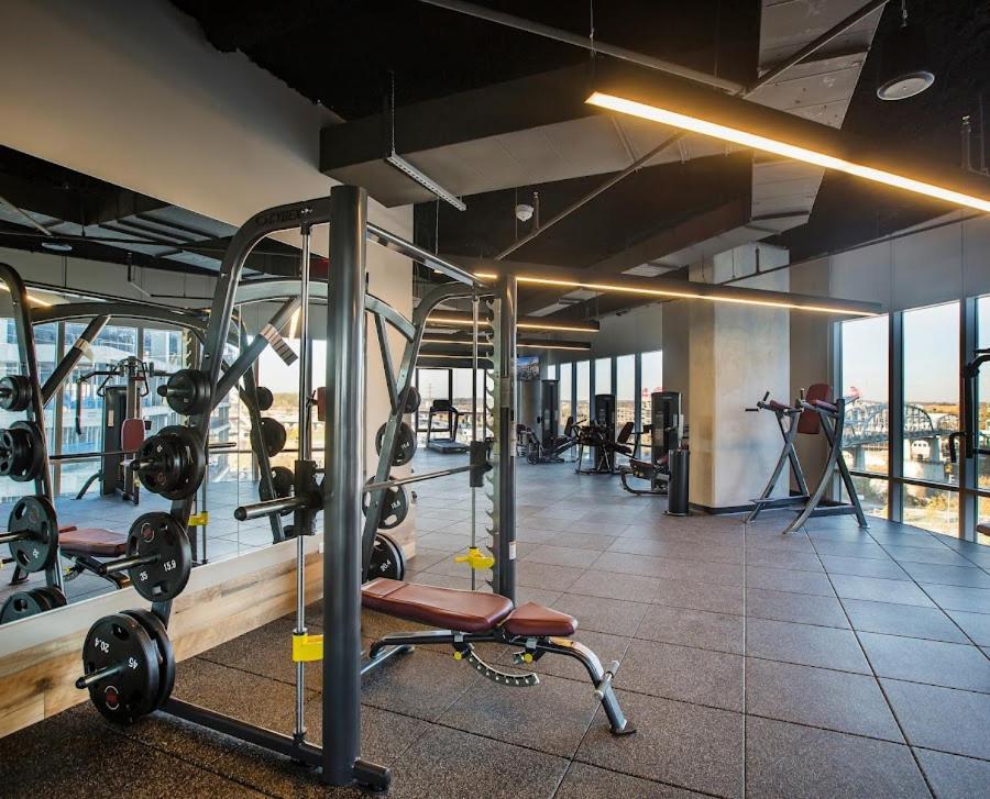 Placemakr Premier Sobro Nashville Esterno foto The gym at the 100th floor
