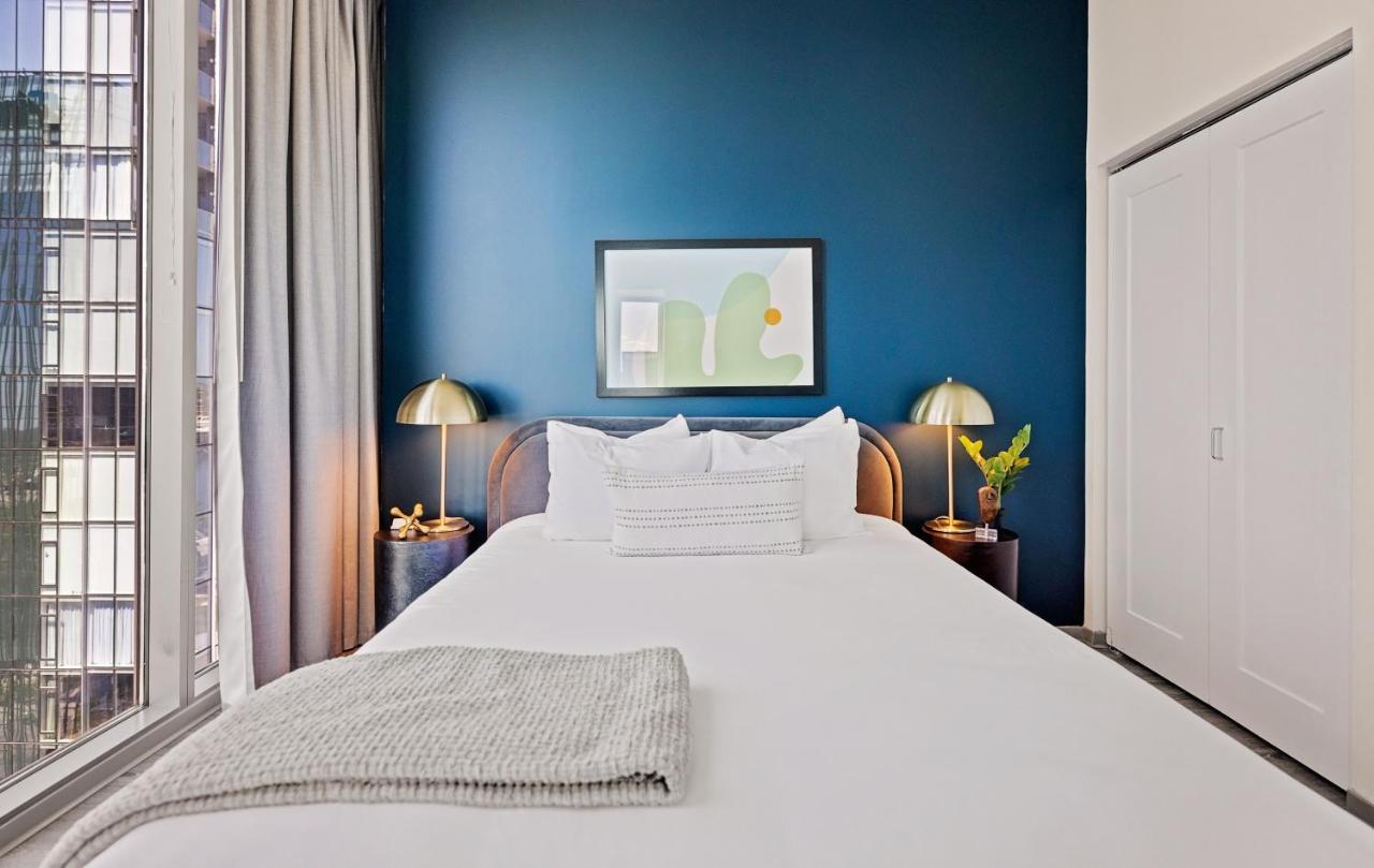 Placemakr Premier Sobro Nashville Esterno foto A bedroom at the Hotel Commonwealth